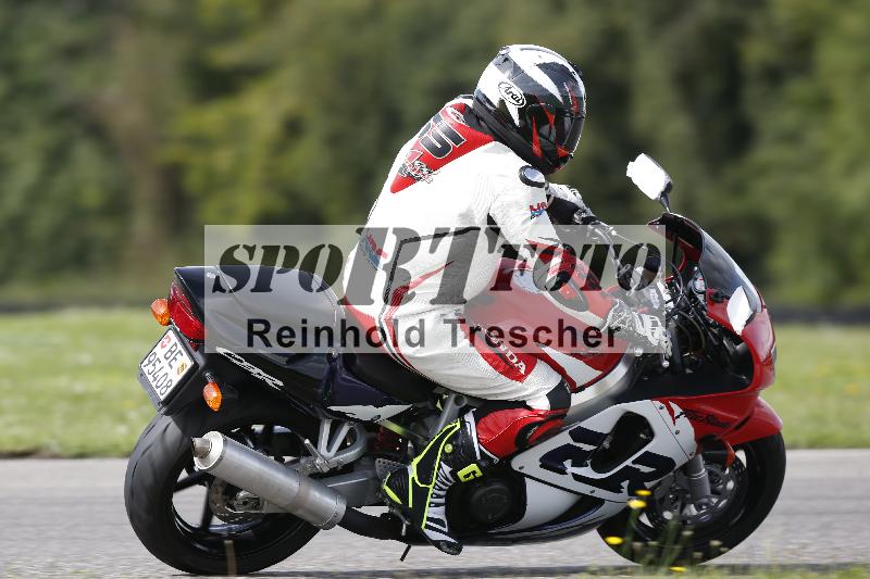 /Archiv-2025/53 16.09.2025 Track Day Domi Aegerter ADR/Gruppe gelb/109